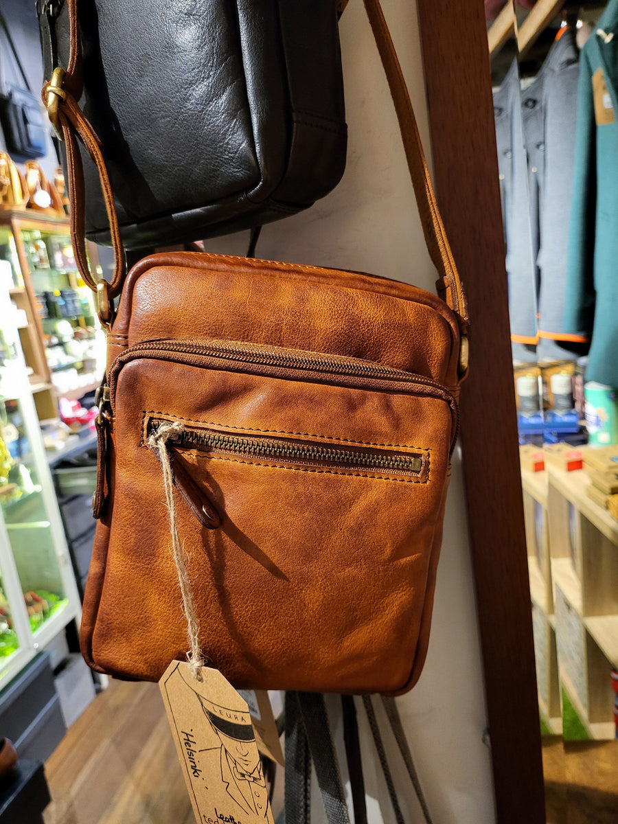 Helsinki Leather Crossbody Bag Bag Oran 