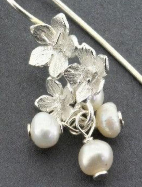 Mexican Pearl Verbena Earrings Earrings Makers & Providers 